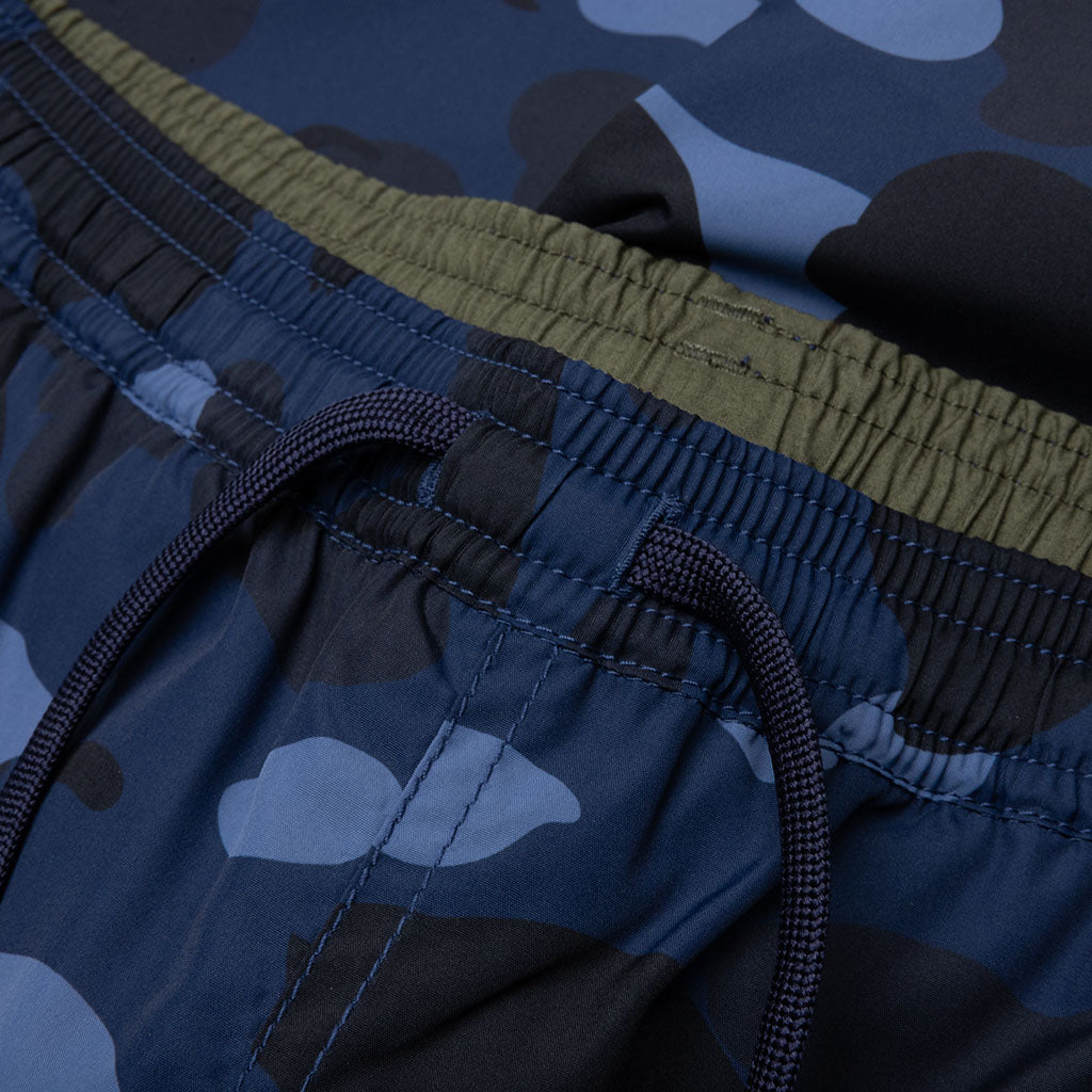 A BATHING APE Color Camo Shark Reversible Shorts - Navy