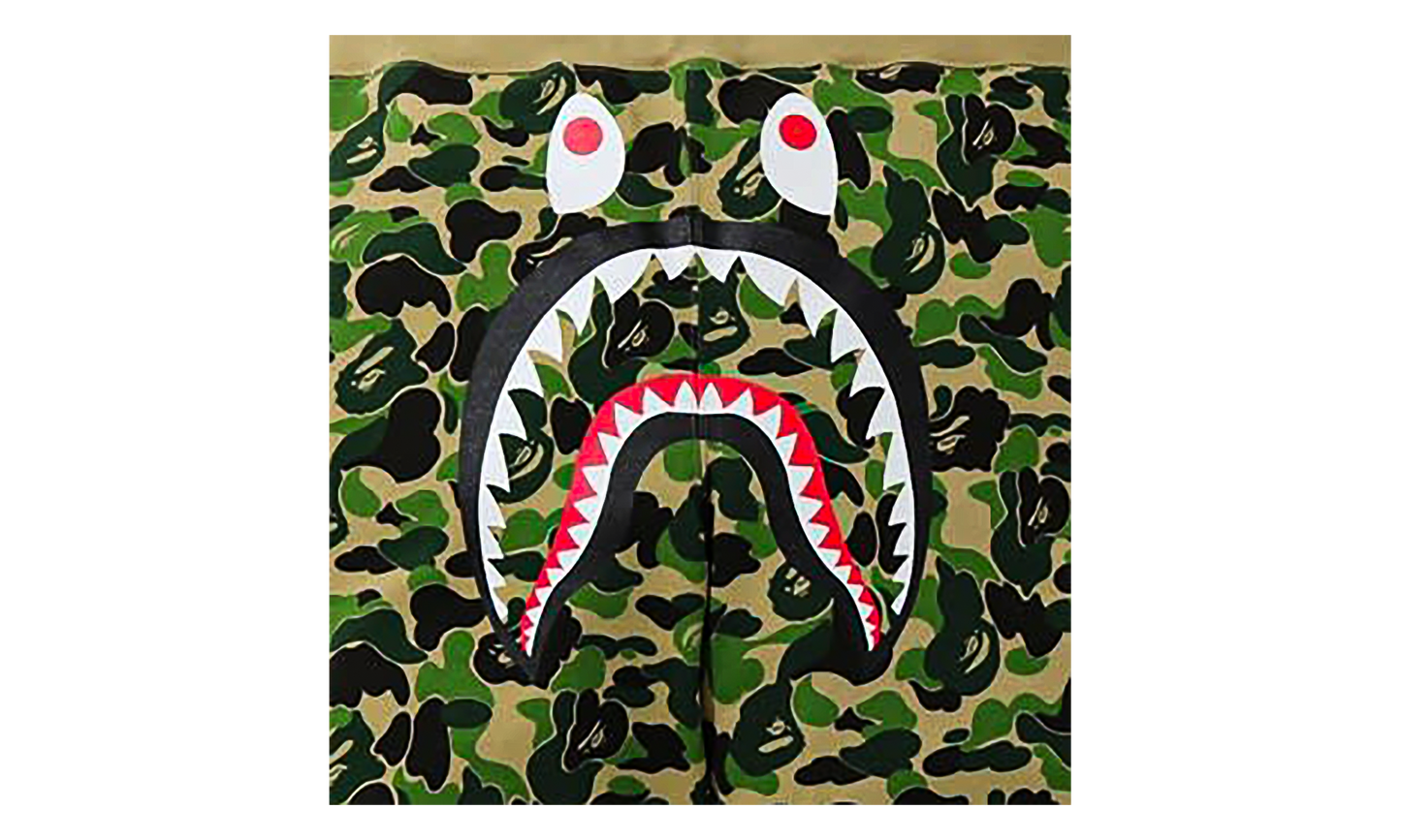 BAPE ABC Camo Shark Sweatshorts Green Camo Z86JZXBA