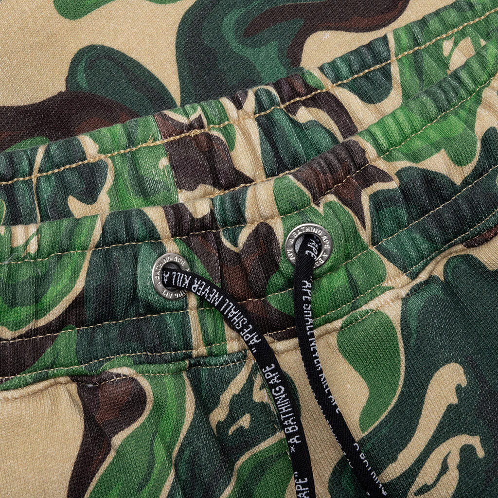 A BATHING APE Bape Art Camo Sweat Shorts - Green