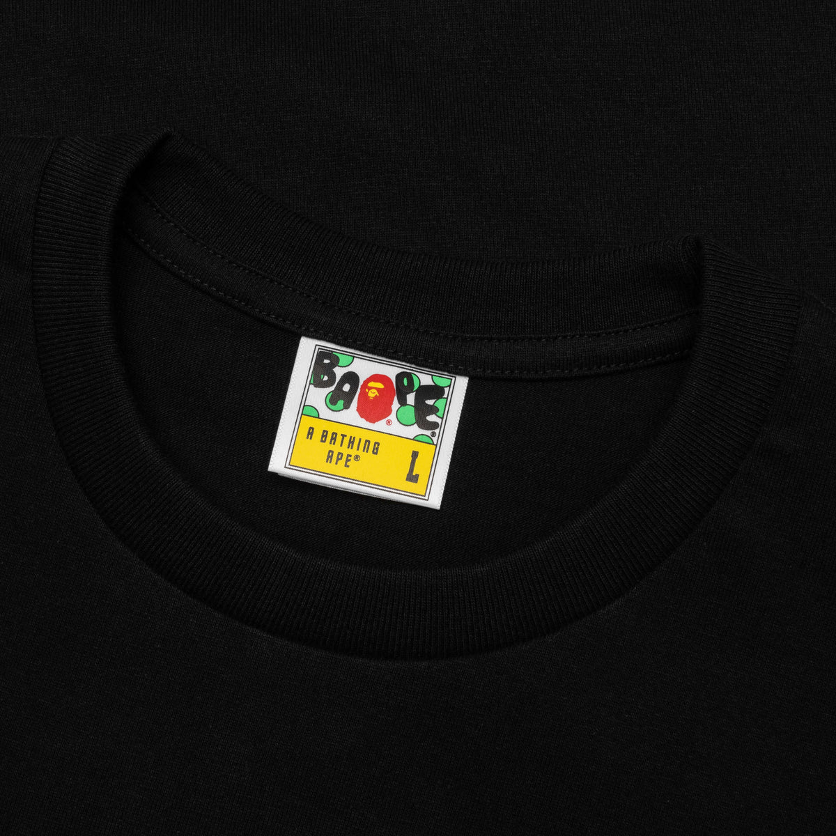 A BATHING APE Color Camo Milo on Big Ape Tee - Black/Red