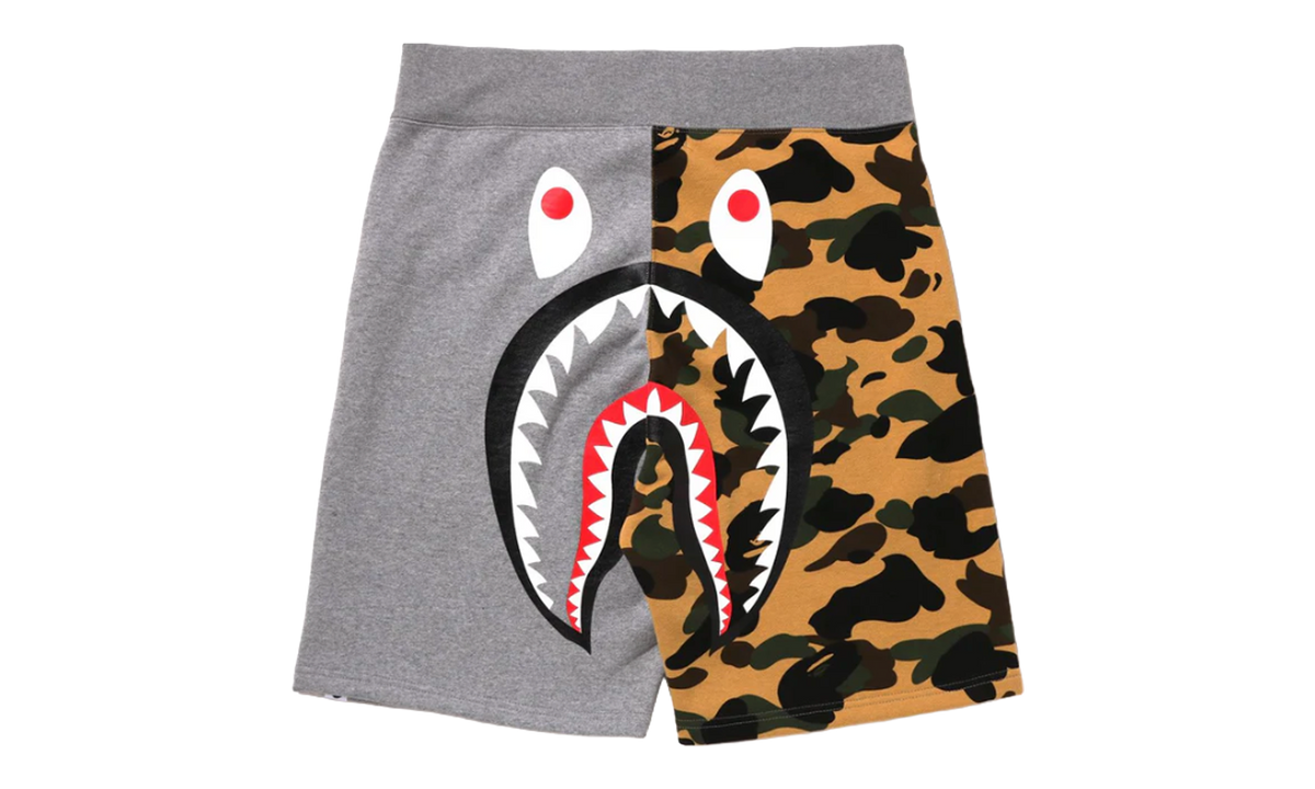 BAPE 1st Camo Back Shark Sweatshorts Grey 1I20 153 004 GREY