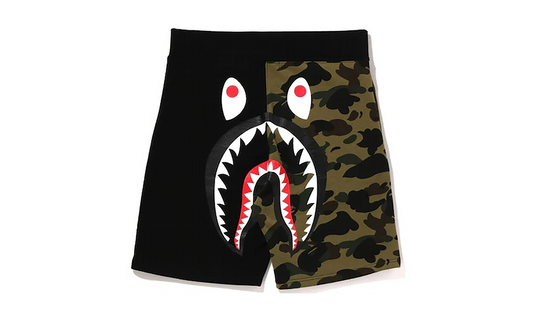 BAPE Back Shark Sweat Shorts 1st Camo Black / Green 1I20 153 004